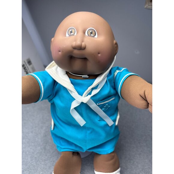 1982 Cabbage Patch Kids Doll Blue Sailor Outfit Anchor Pocket & White Shoes - Picture 2 of 16